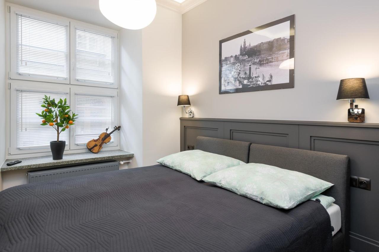 Luxury Apartment At The Main Square Krakow Bagian luar foto