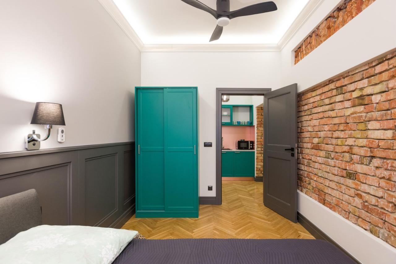 Luxury Apartment At The Main Square Krakow Bagian luar foto
