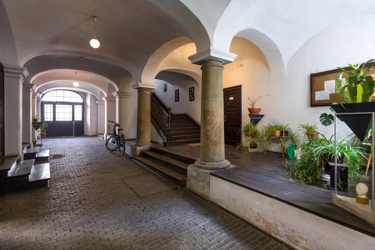 Luxury Apartment At The Main Square Krakow Bagian luar foto