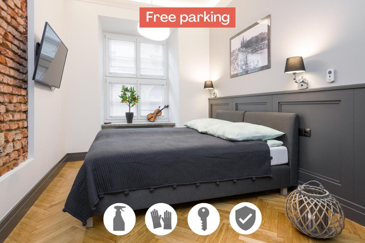 Luxury Apartment At The Main Square Krakow Bagian luar foto